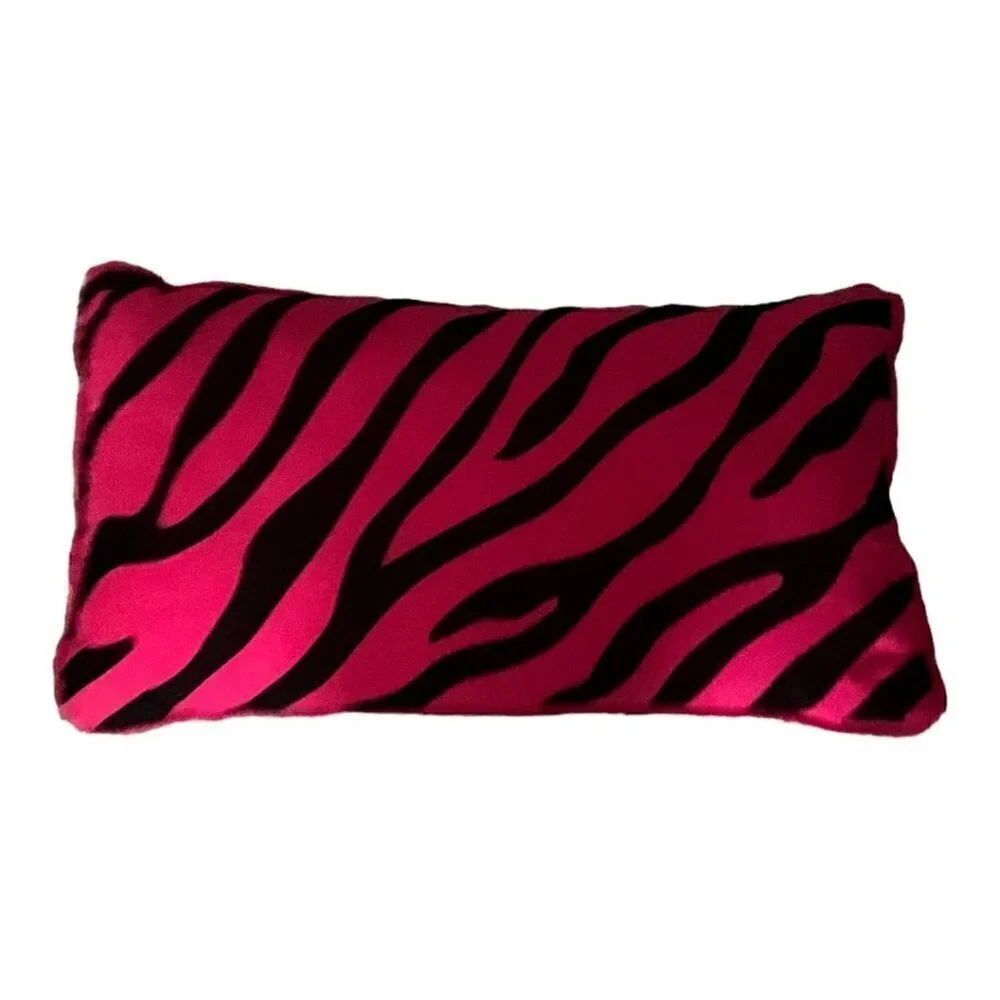 BED Accent Pillow